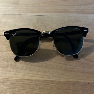 Women’s Ray Ban sunglasses